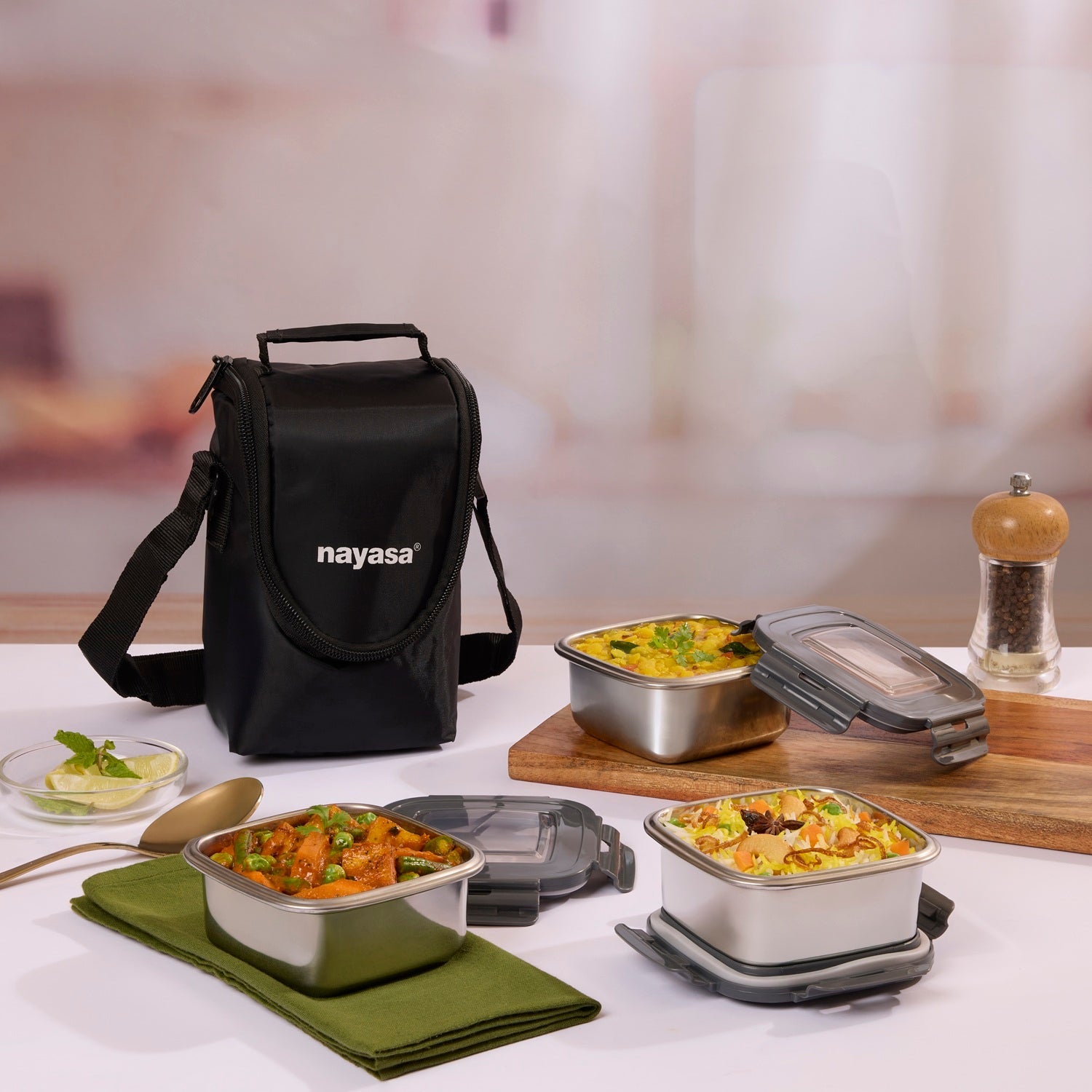 Eco Crunch Lunch Box With 3 Containers of 300 ml Each