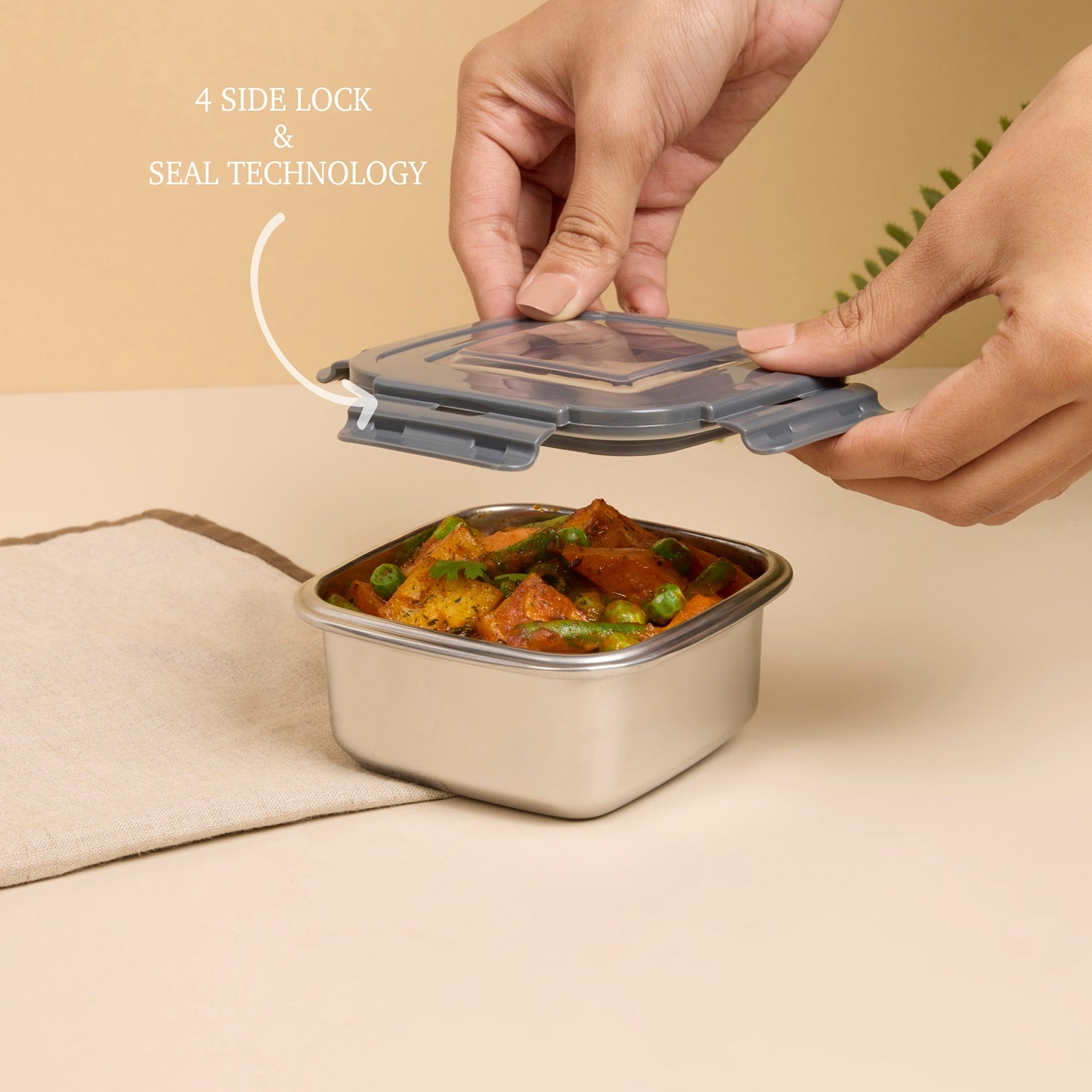 Eco Crunch Lunch Box With 3 Containers of 300 ml Each