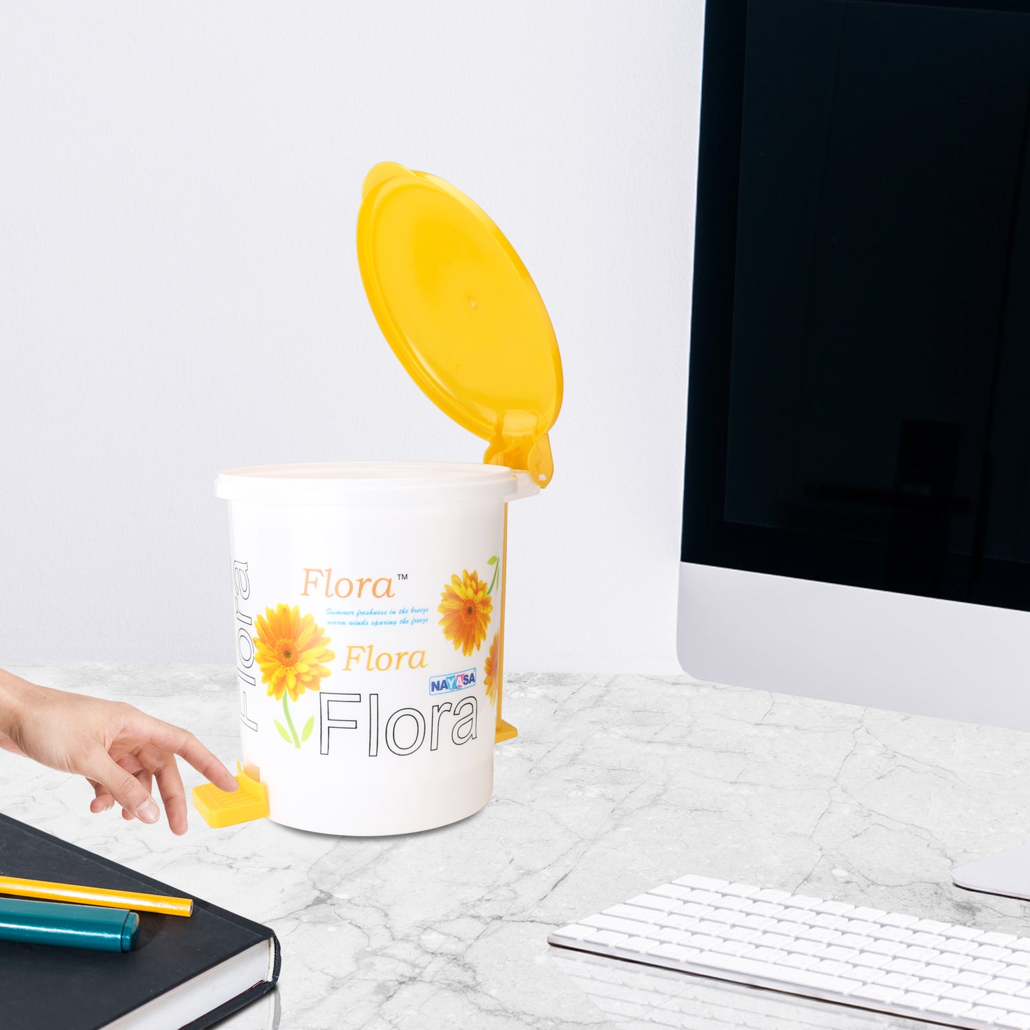 Cute Clean Dlx Table Top Dustbin, 2 Ltr Yellow