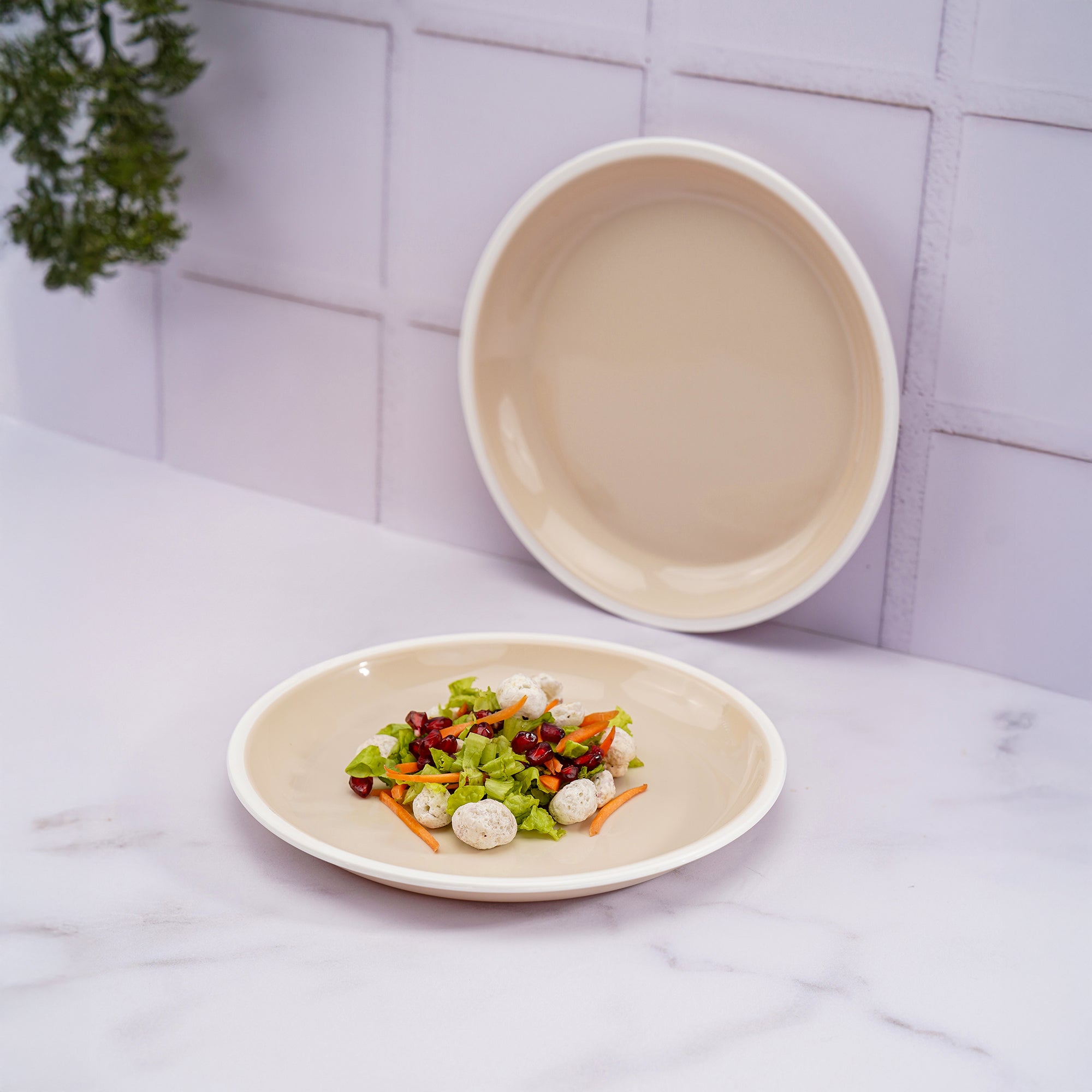 Round 18 Pc Plastic Dinner Set – 6 Full, 6 Quarter Plates & 6 Bowls, Beige